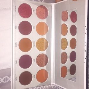 Jacklyn hill palette ring the alarm